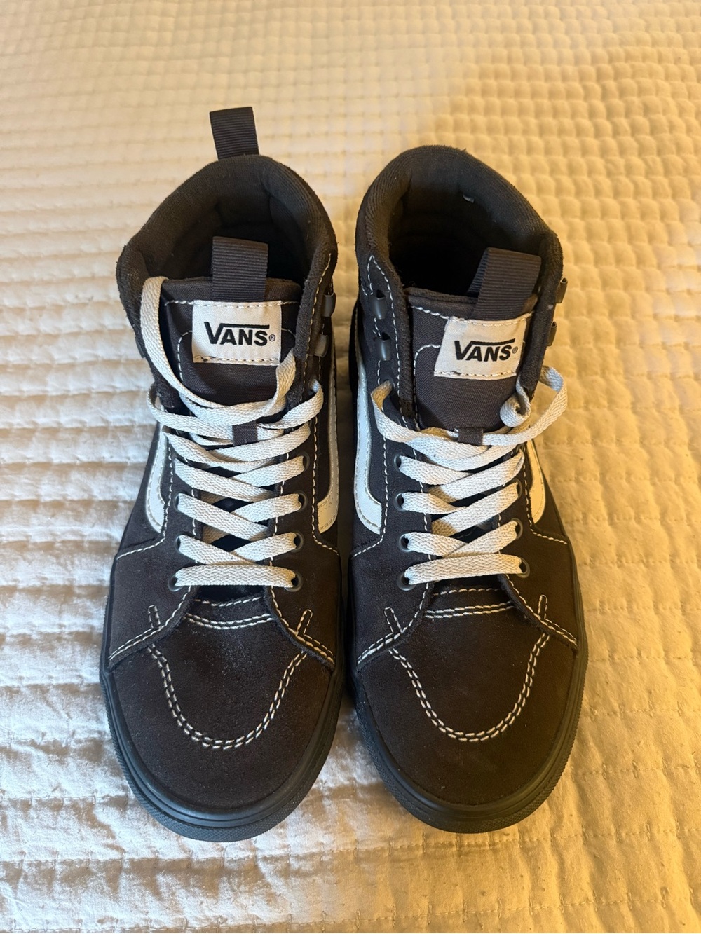 Vans Men’s suede brown High-Top Sneakers with light grey Accents